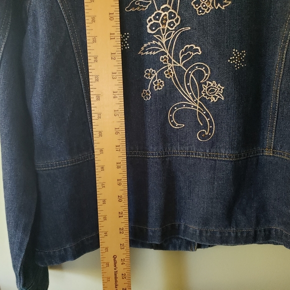 🫖2/$20 Christopher and Banks Button-Up Jean Jacket w/ Embroidery - Picture 5 of 7
